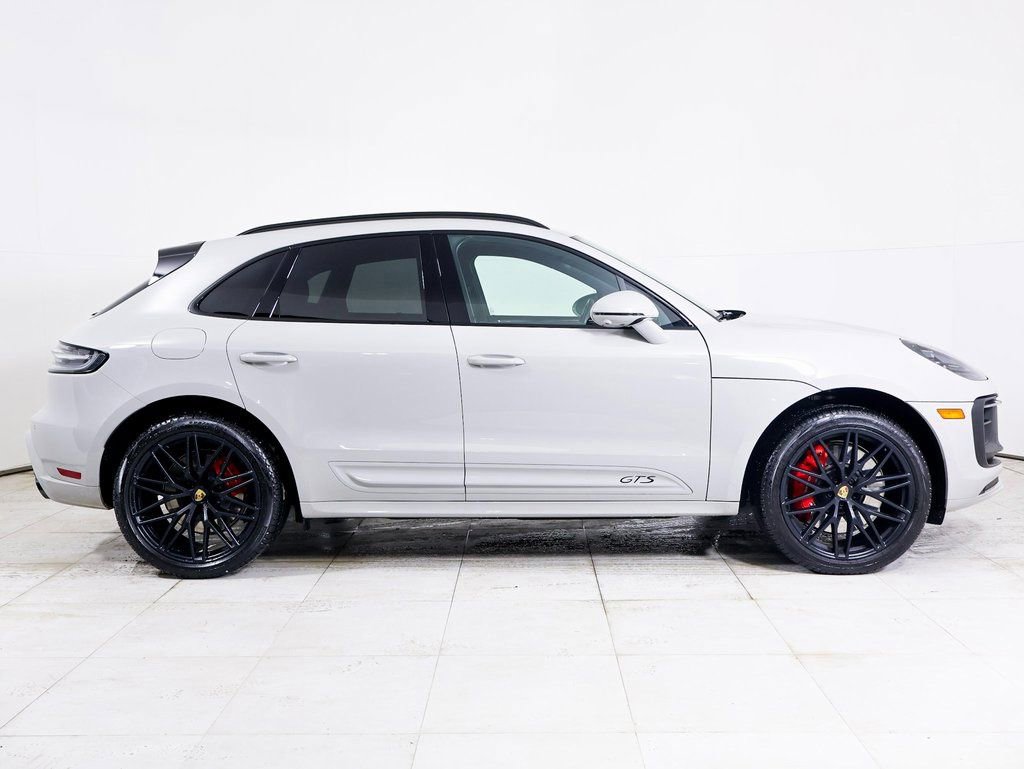 Certified 2025 Porsche Macan GTS image 27