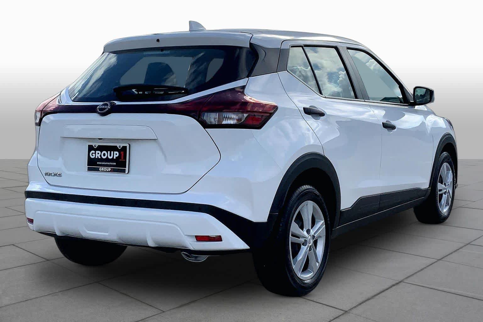 Used 2024 Nissan Kicks S FWD image 13