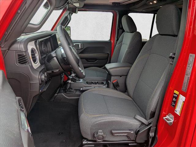 Used 2025 Jeep Wrangler Sahara w/ Safety Group AWD/4WD image 15