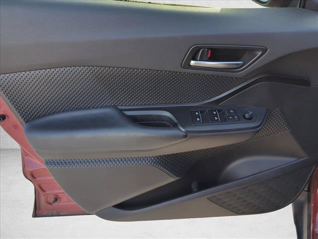 Used 2018 Toyota C-HR XLE FWD image 10