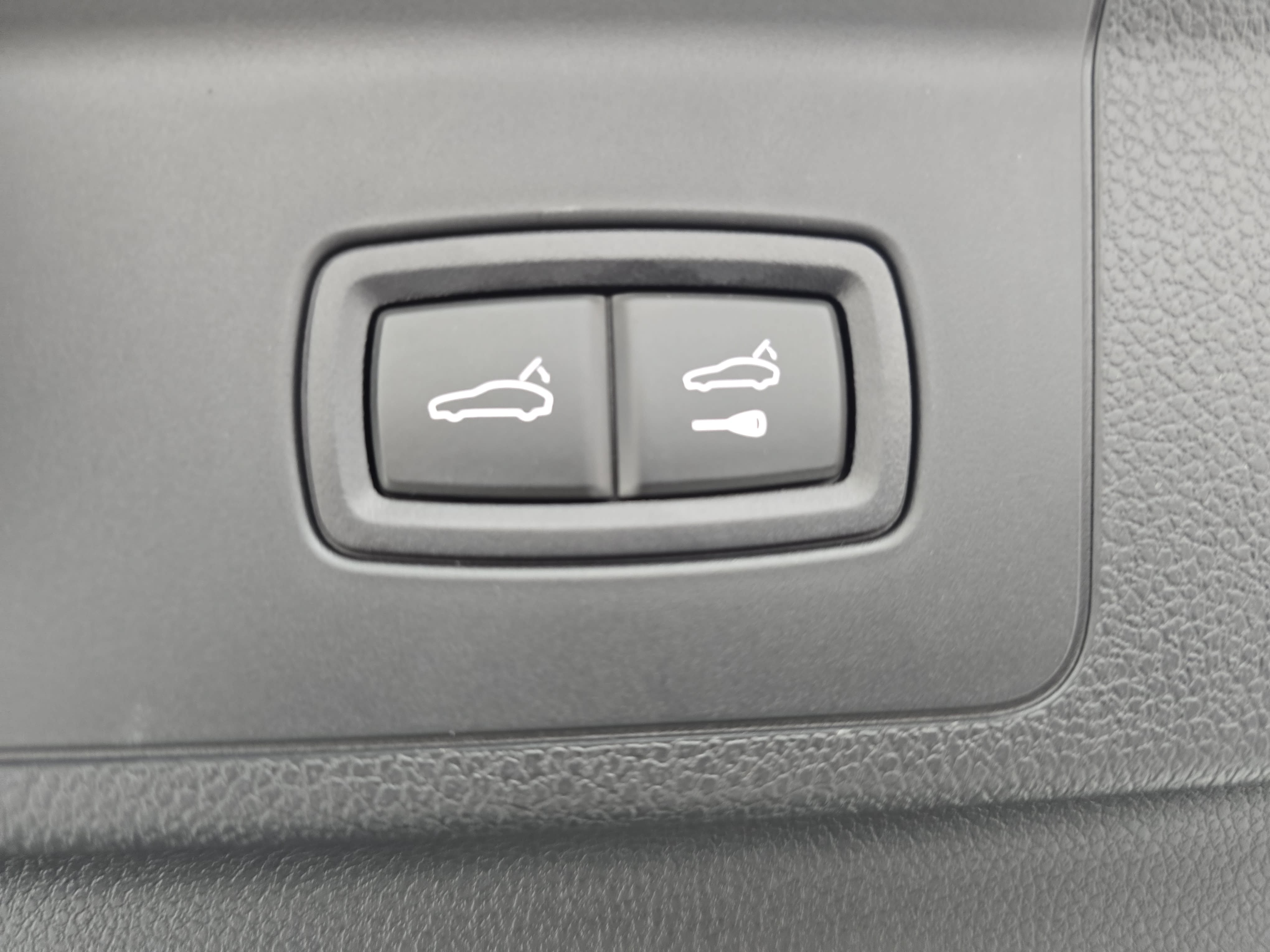 Certified 2025 Porsche Panamera 4 AWD/4WD image 15
