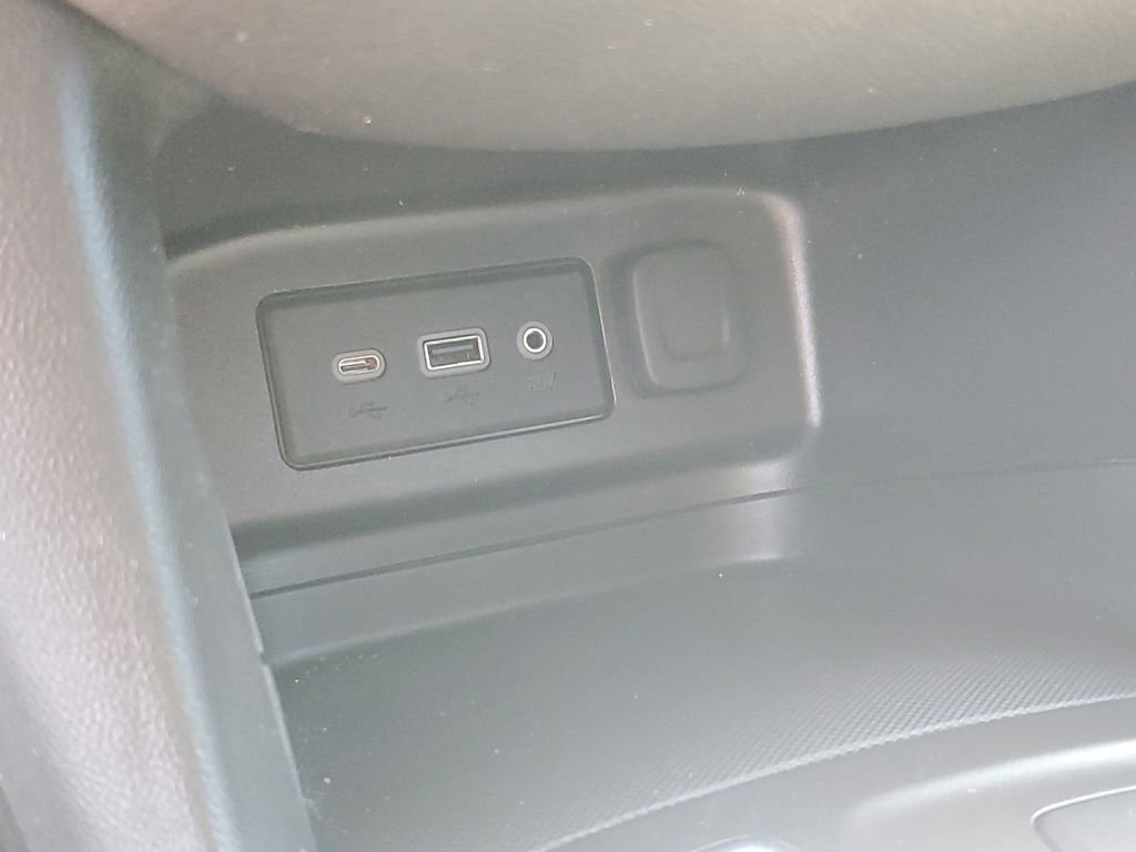 Certified 2024 Chevrolet Equinox LT FWD image 17