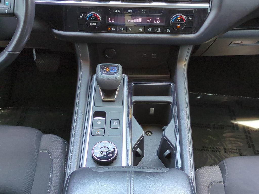 Used 2022 Nissan Pathfinder SV AWD/4WD image 24