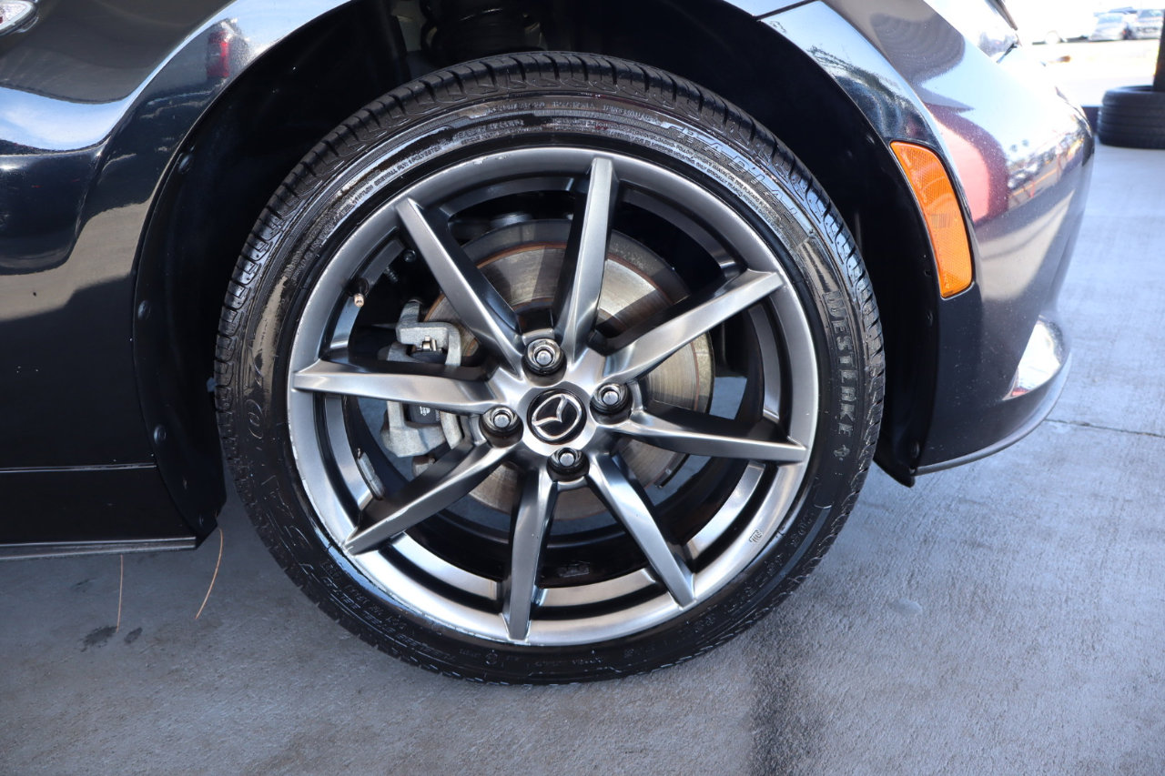 Used 2017 MAZDA MX-5 Miata RF Grand Touring image 40