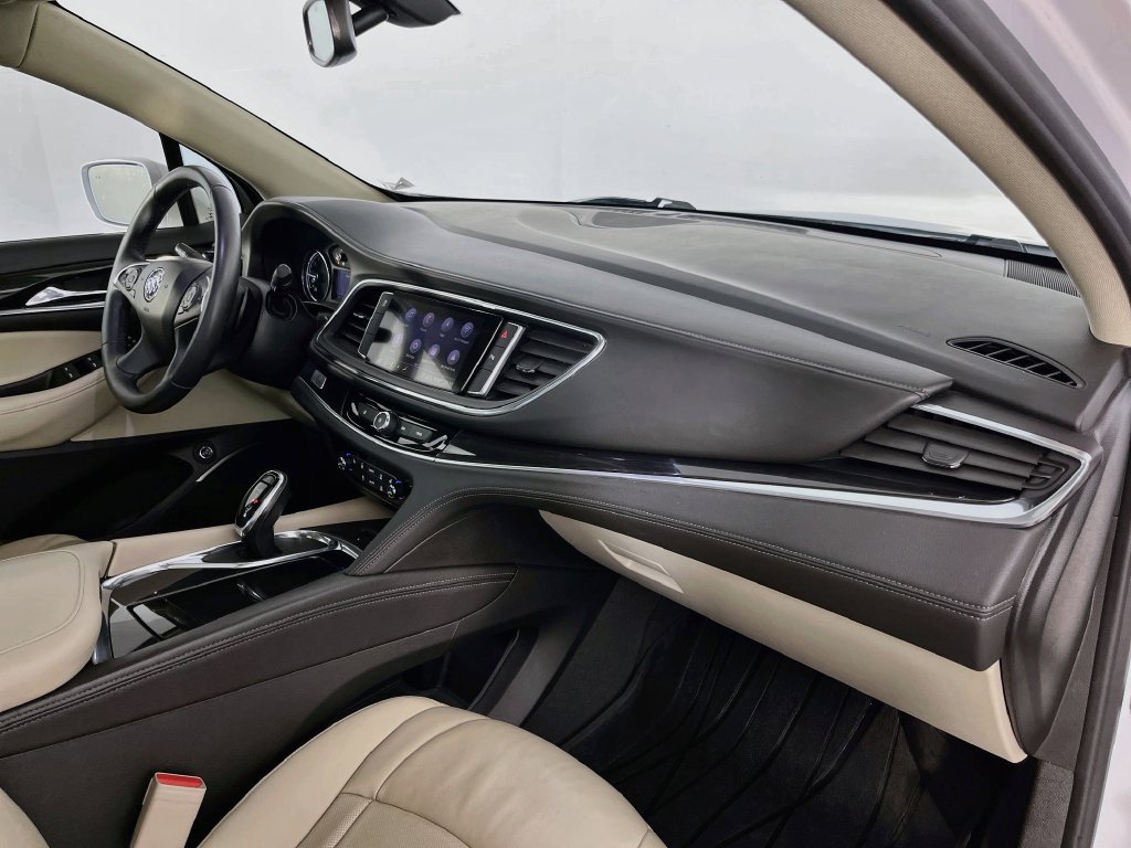 Used 2020 Buick Enclave Essence w/ Sound and Sites Package FWD image 39
