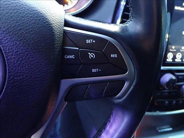 Used 2020 Jeep Grand Cherokee Altitude image 16