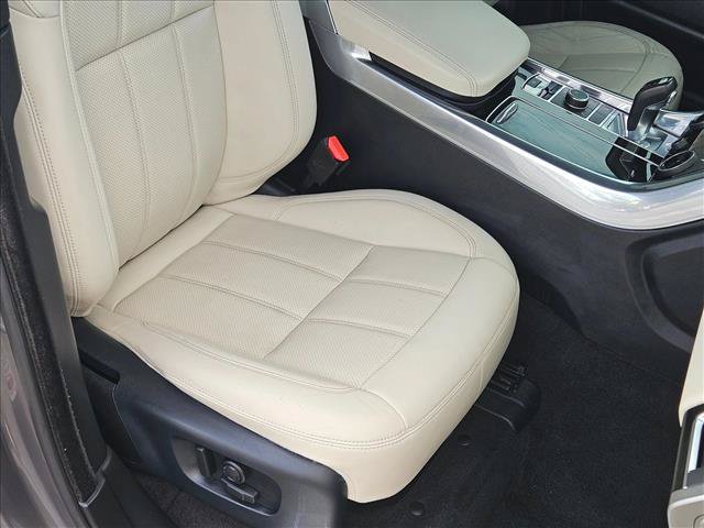 Used 2019 Land Rover Range Rover Sport HSE AWD/4WD image 25
