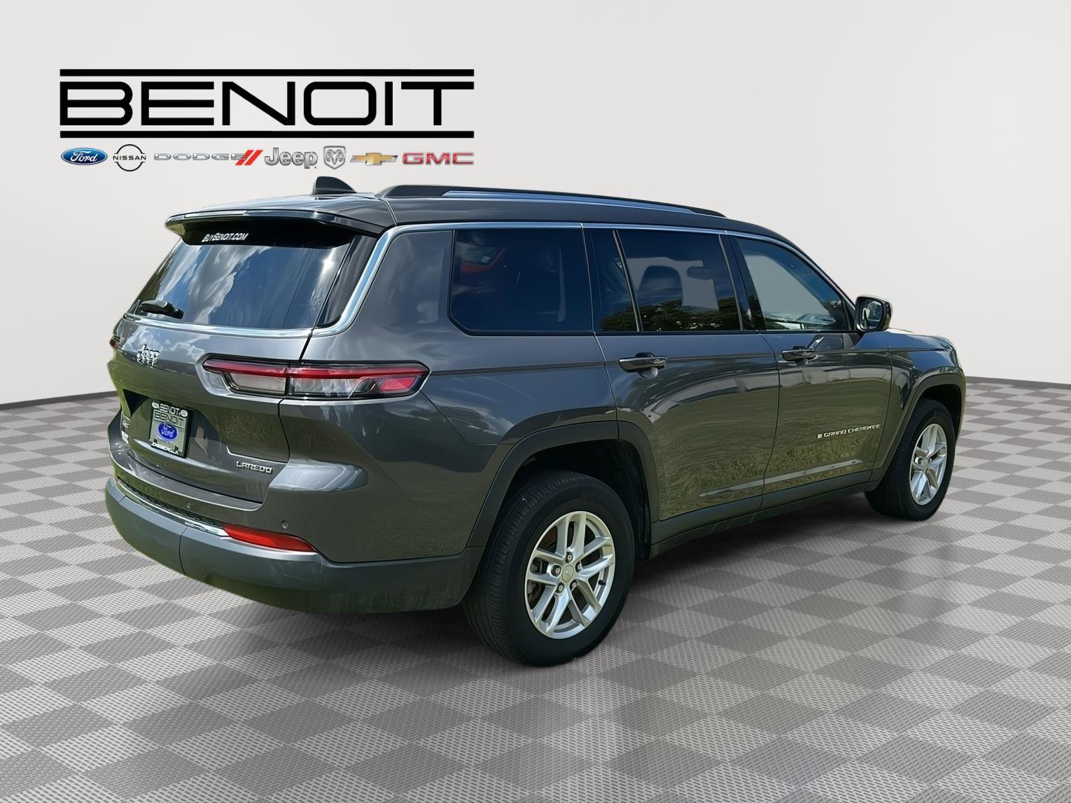 Used 2023 Jeep Grand Cherokee L Laredo w/ Luxury Tech Group I image 5