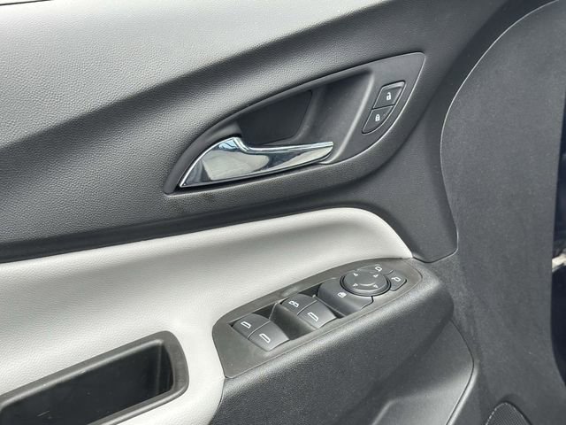 Used 2020 Chevrolet Equinox LS image 16