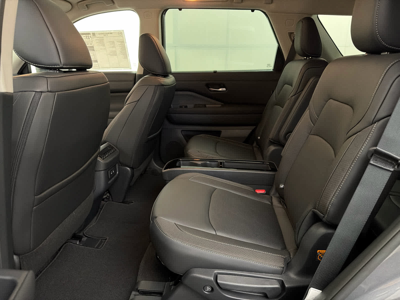 New 2026 Nissan Pathfinder SL w/ SL Premium Package FWD image 16