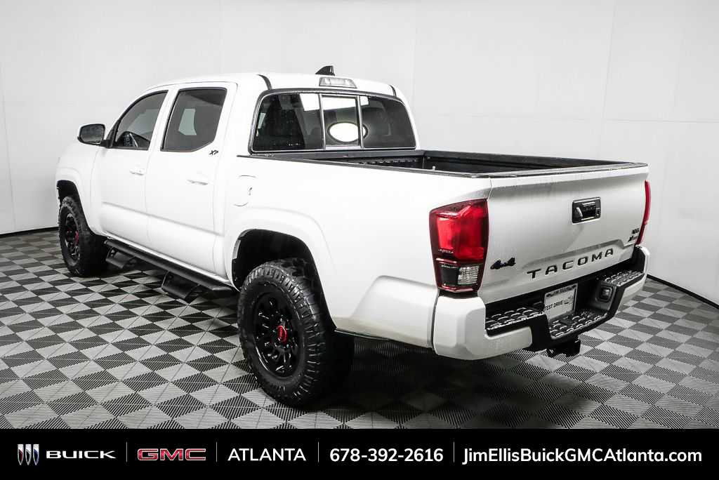Used 2021 Toyota Tacoma SR image 3