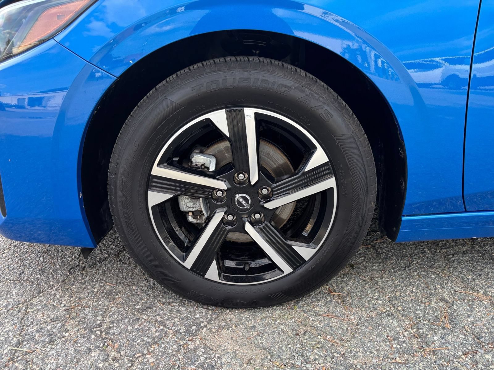 Used 2025 Nissan Sentra SV FWD image 23