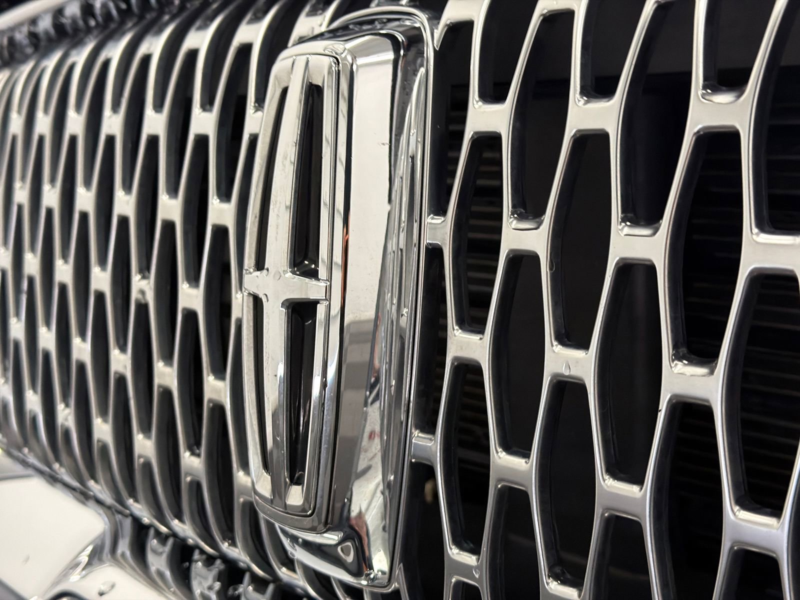 Used 2022 Lincoln Corsair AWD w/ Premium Package image 14