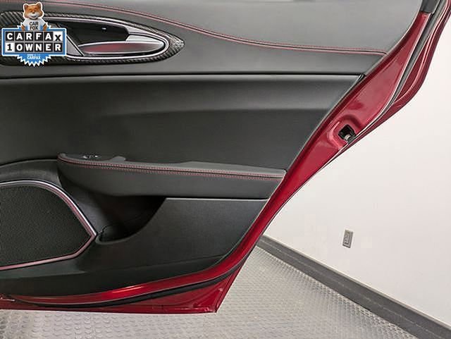 Used 2023 Alfa Romeo Giulia Estrema AWD/4WD image 29