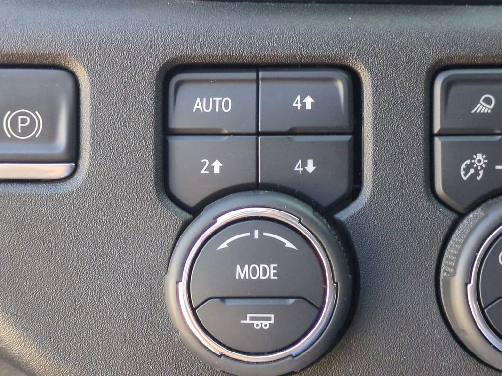 Used 2024 Chevrolet Silverado 2500 High Country w/ High Country Premium Package image 28