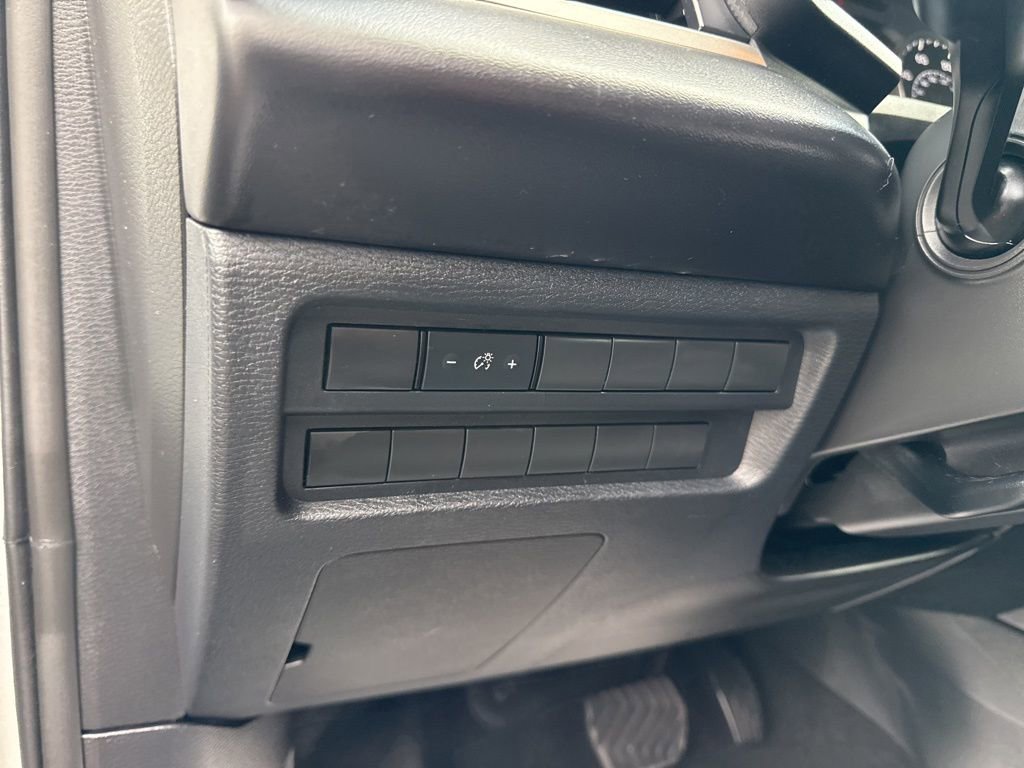 Used 2024 Mitsubishi Outlander ES image 14