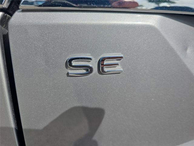 Used 2025 Volkswagen Atlas SE image 6