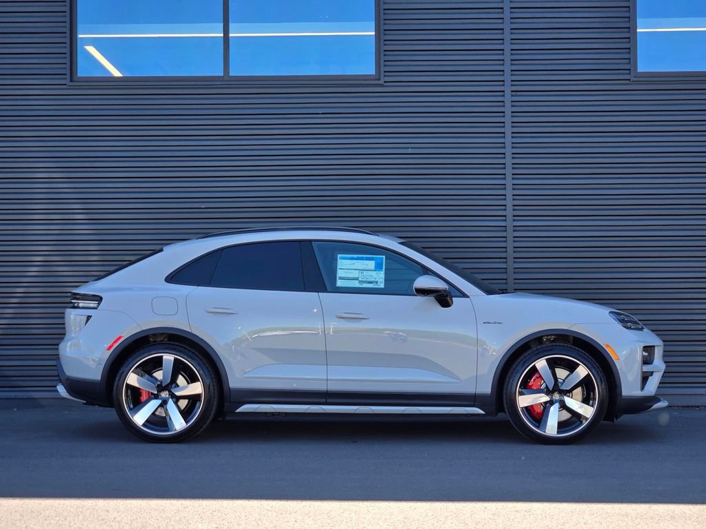 New 2026 Porsche Macan Turbo Electric AWD/4WD image 8