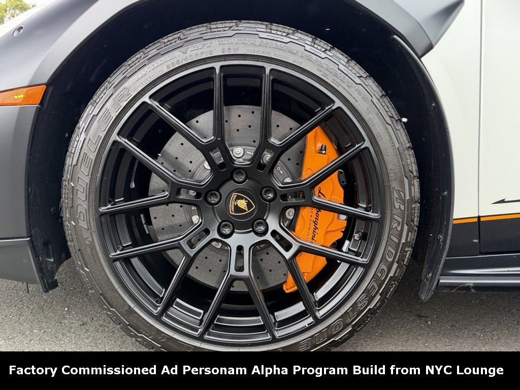 Used 2024 Lamborghini Huracan Sterrato image 30