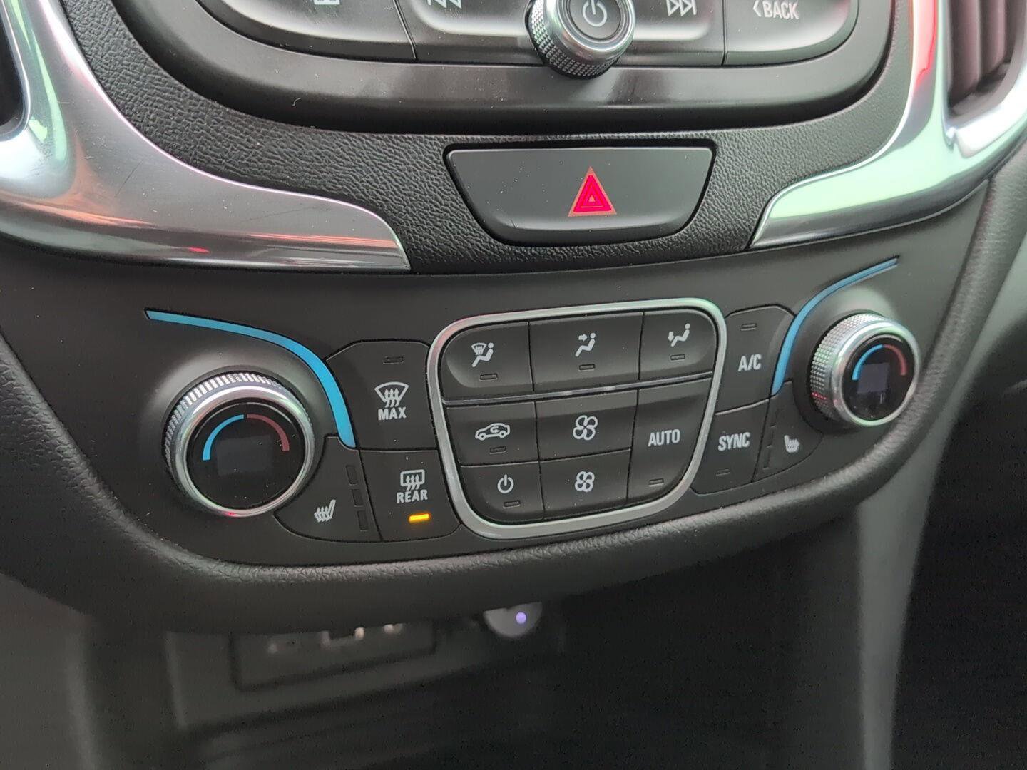 Used 2020 Chevrolet Equinox LT image 29