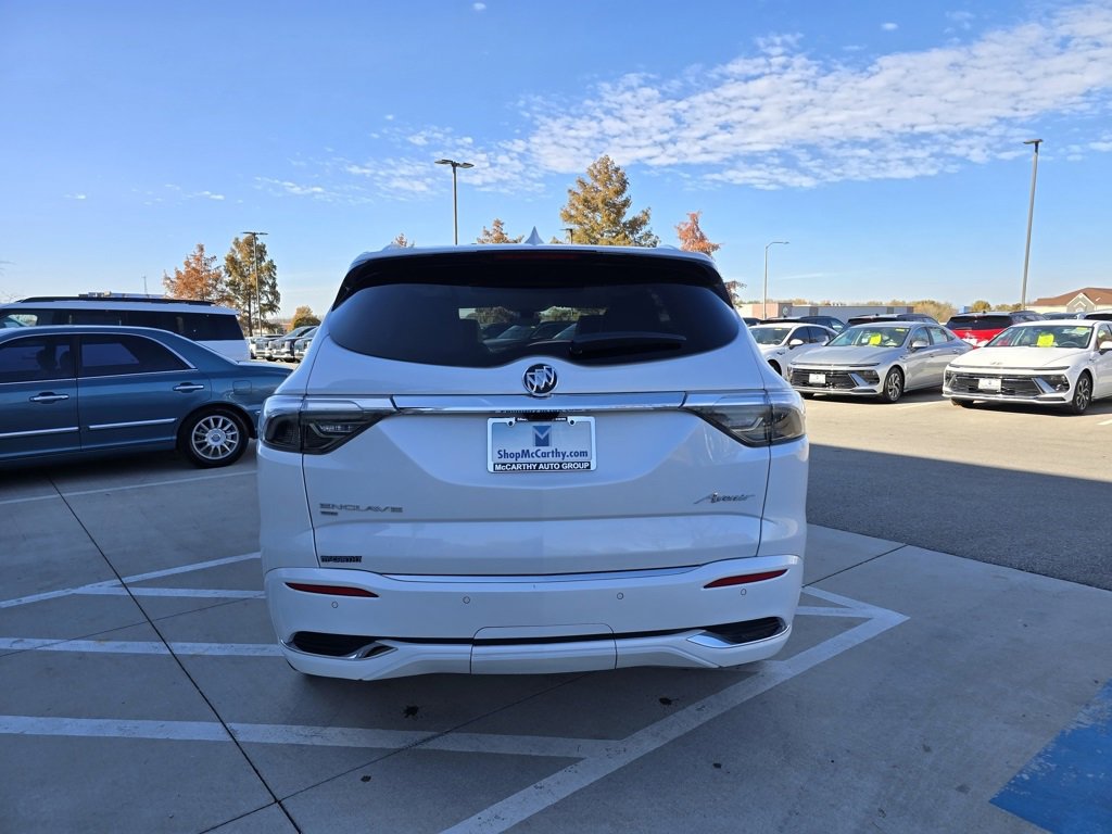 Used 2022 Buick Enclave Avenir w/ Avenir Technology Package image 8