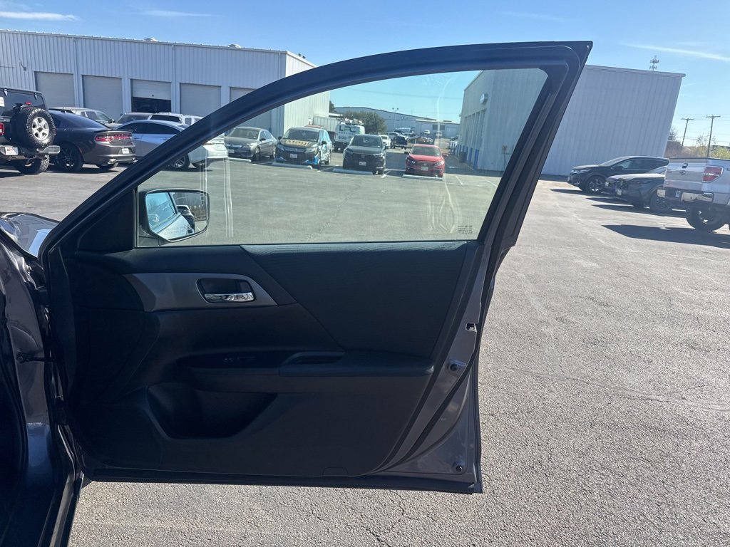 Used 2014 Honda Accord LX image 28
