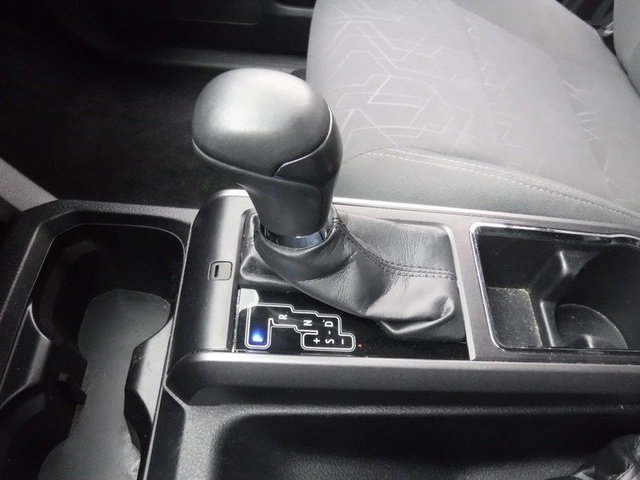 Used 2017 Toyota Tacoma TRD Sport image 28