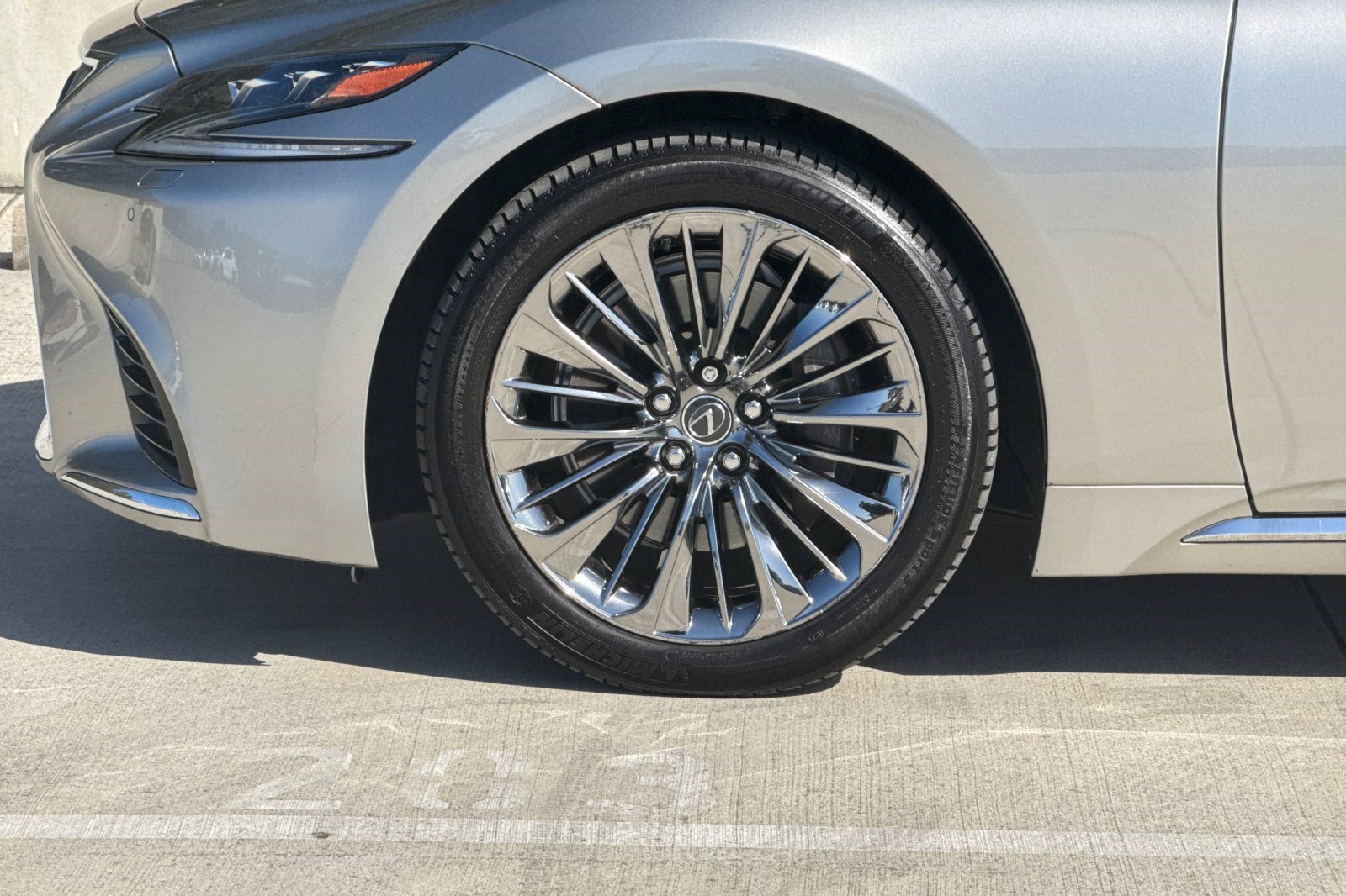 Used 2020 Lexus LS 500 w/ Interior Upgrade Package RWD image 11