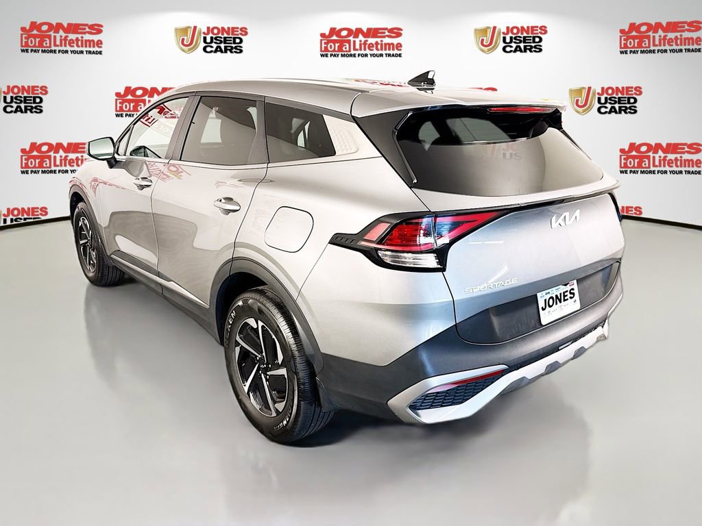 Used 2024 Kia Sportage LX image 2