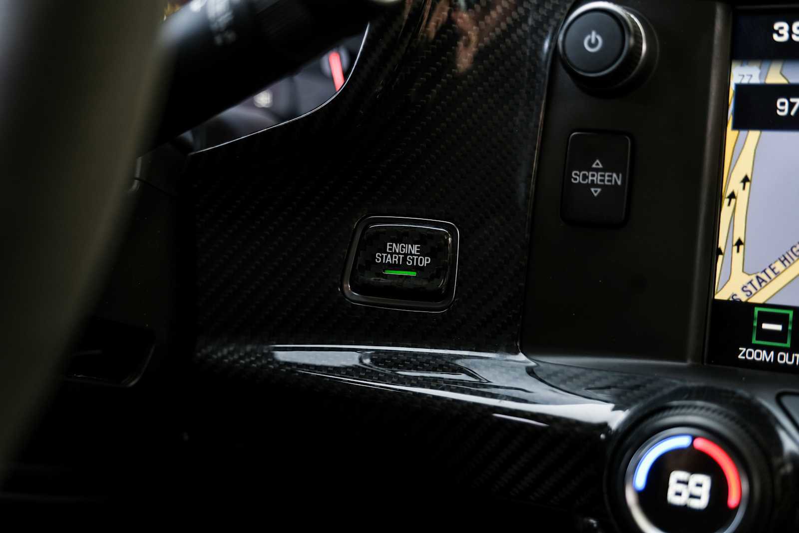 Used 2015 Chevrolet Corvette Z06 w/ 3LZ Preferred Equipment Group image 23