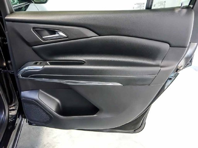 Used 2026 Chevrolet Traverse LT AWD/4WD image 32