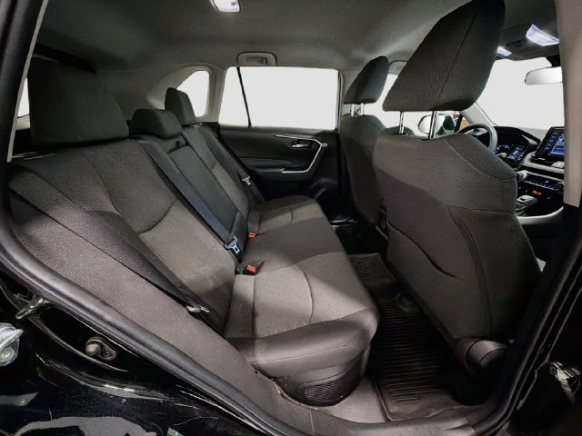 Certified 2022 Toyota RAV4 XLE w/ XLE Grade Weather Package AWD/4WD image 22