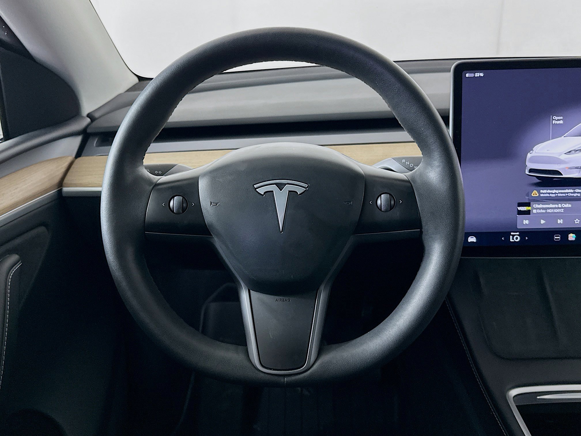 Used 2024 Tesla Model Y Long Range AWD/4WD image 16
