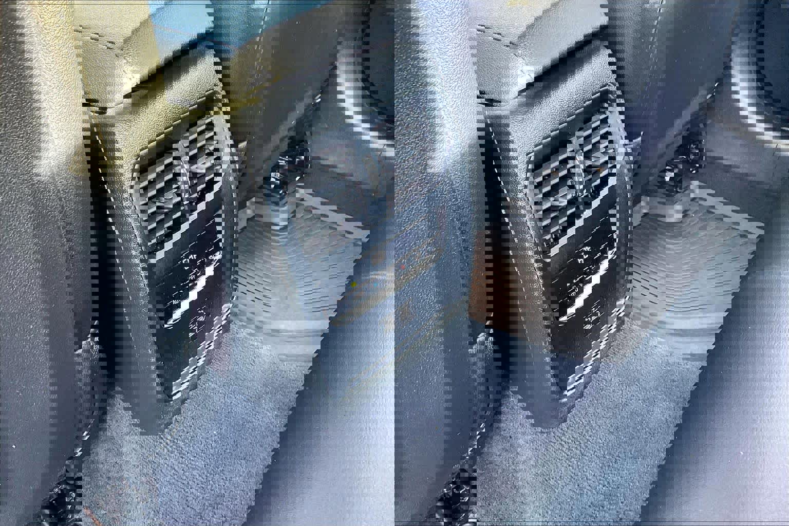 Used 2024 BMW M340i xDrive w/ Driving Assistance Package image 37