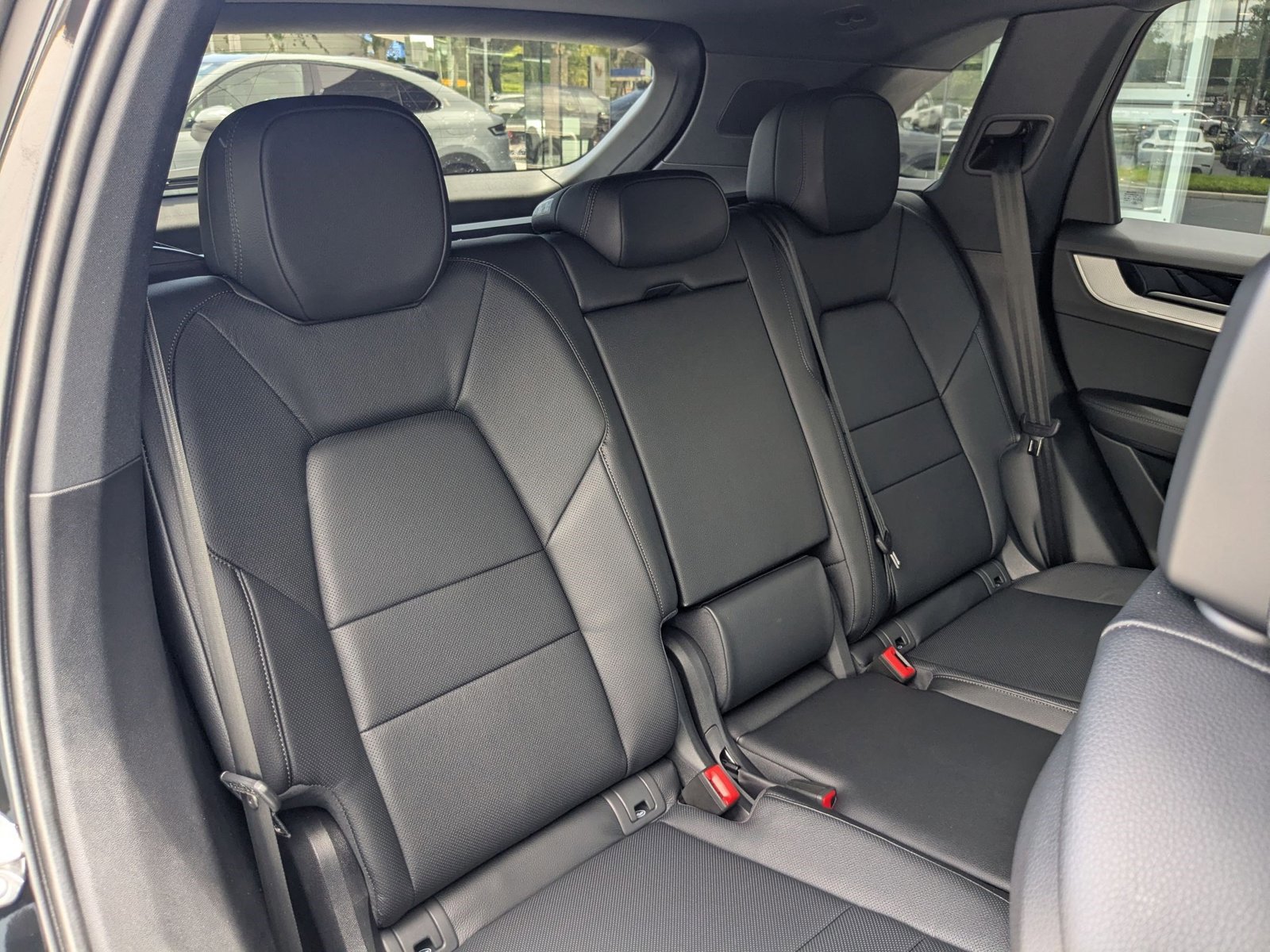 New 2025 Porsche Cayenne image 25