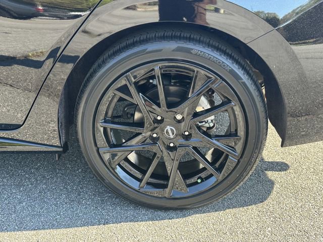Certified 2025 Nissan Sentra SR w/ Midnight Edition FWD image 19