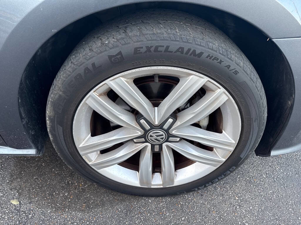Used 2017 Volkswagen Passat 1.8T SE image 25