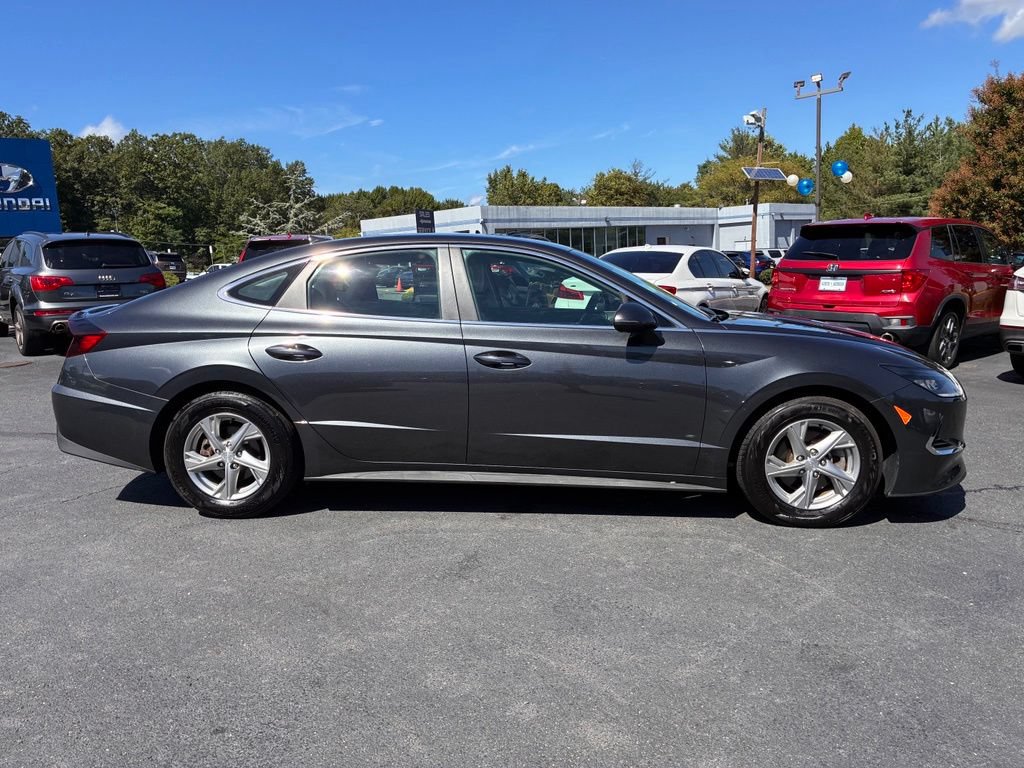 Used 2023 Hyundai Sonata SE w/ Cargo Package FWD image 8