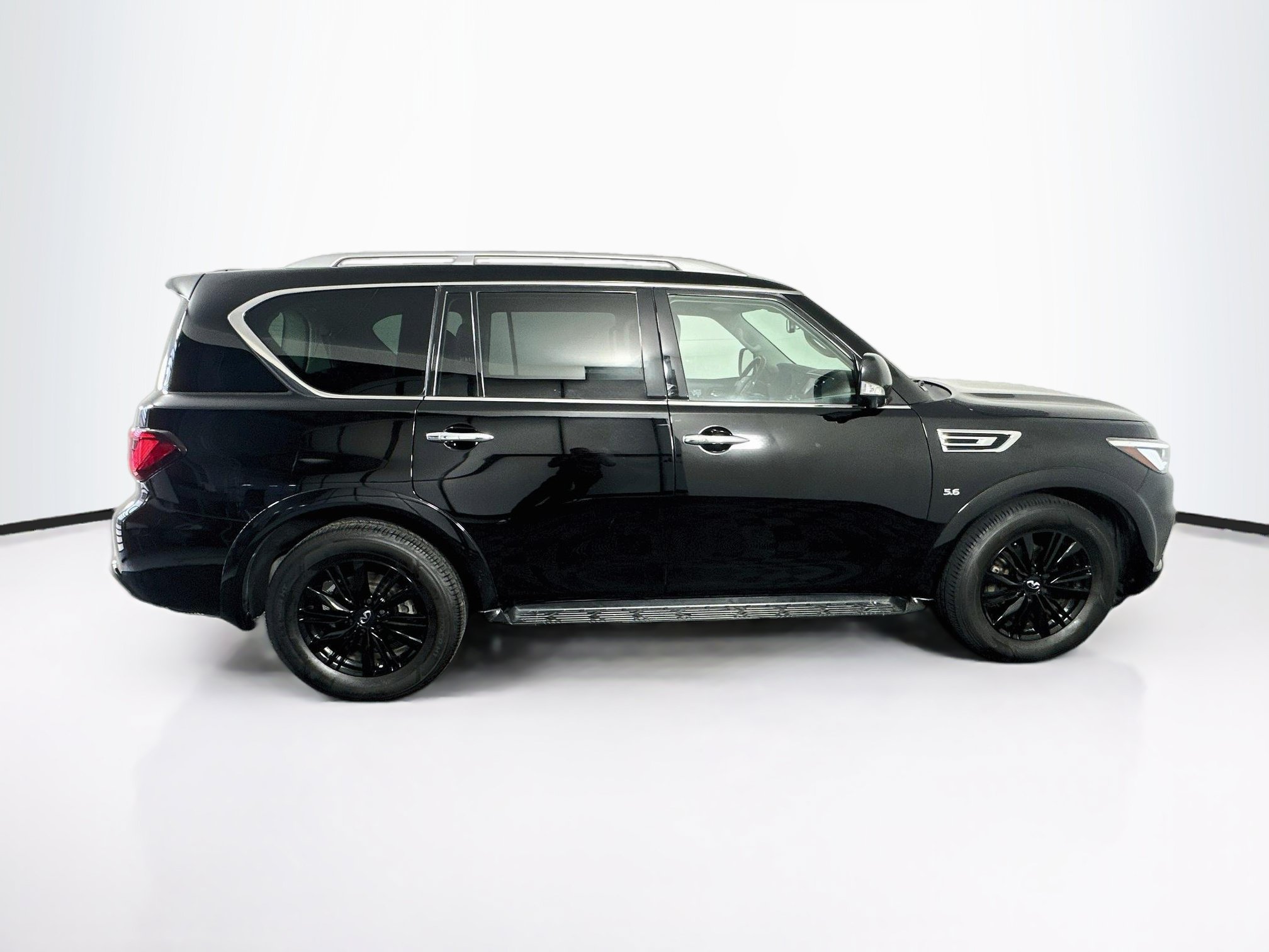 Used 2018 INFINITI QX80 2WD w/ Driver Assistance Package image 10