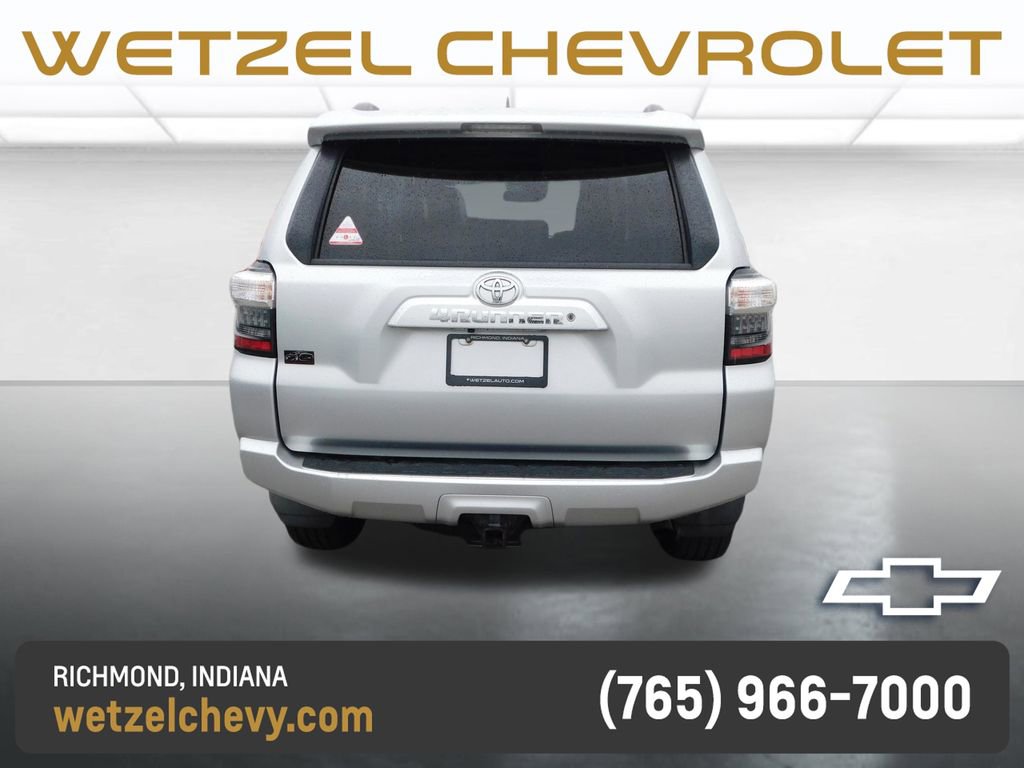 Used 2020 Toyota 4Runner SR5 AWD/4WD image 3