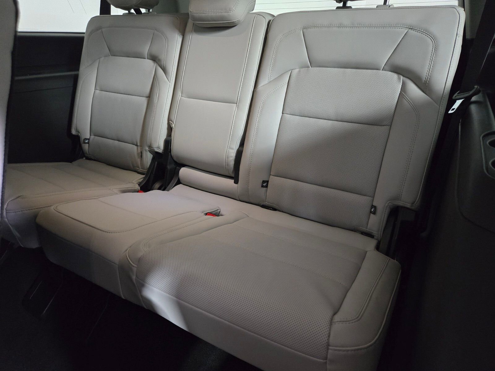 New 2026 Lincoln Navigator L Premier image 14