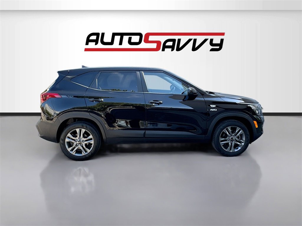 Used 2023 Kia Seltos LX image 8