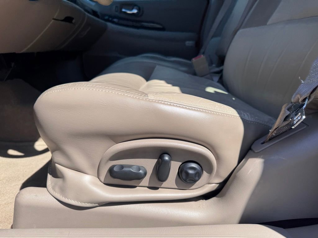 Used 2003 Buick Le Sabre Limited w/ Celebration Edition Package FWD image 11