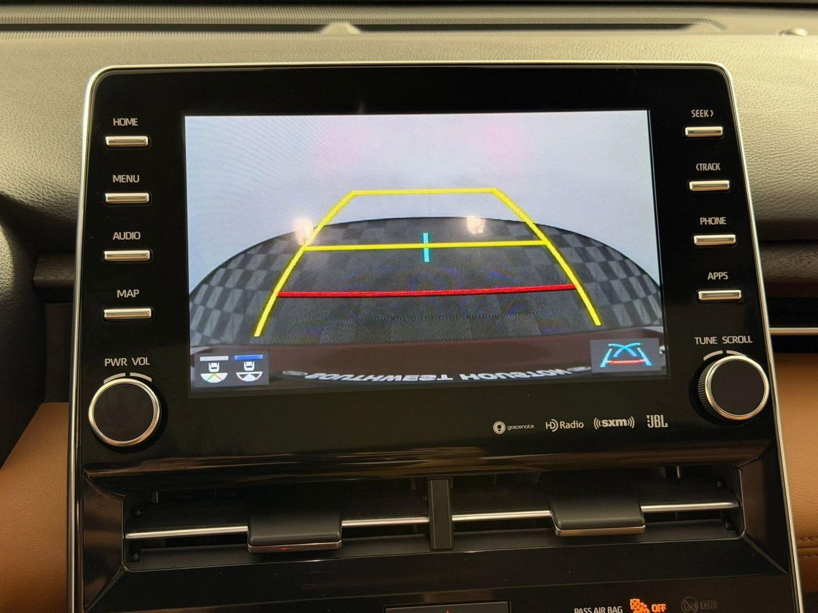 Used 2019 Toyota Avalon Limited FWD image 27