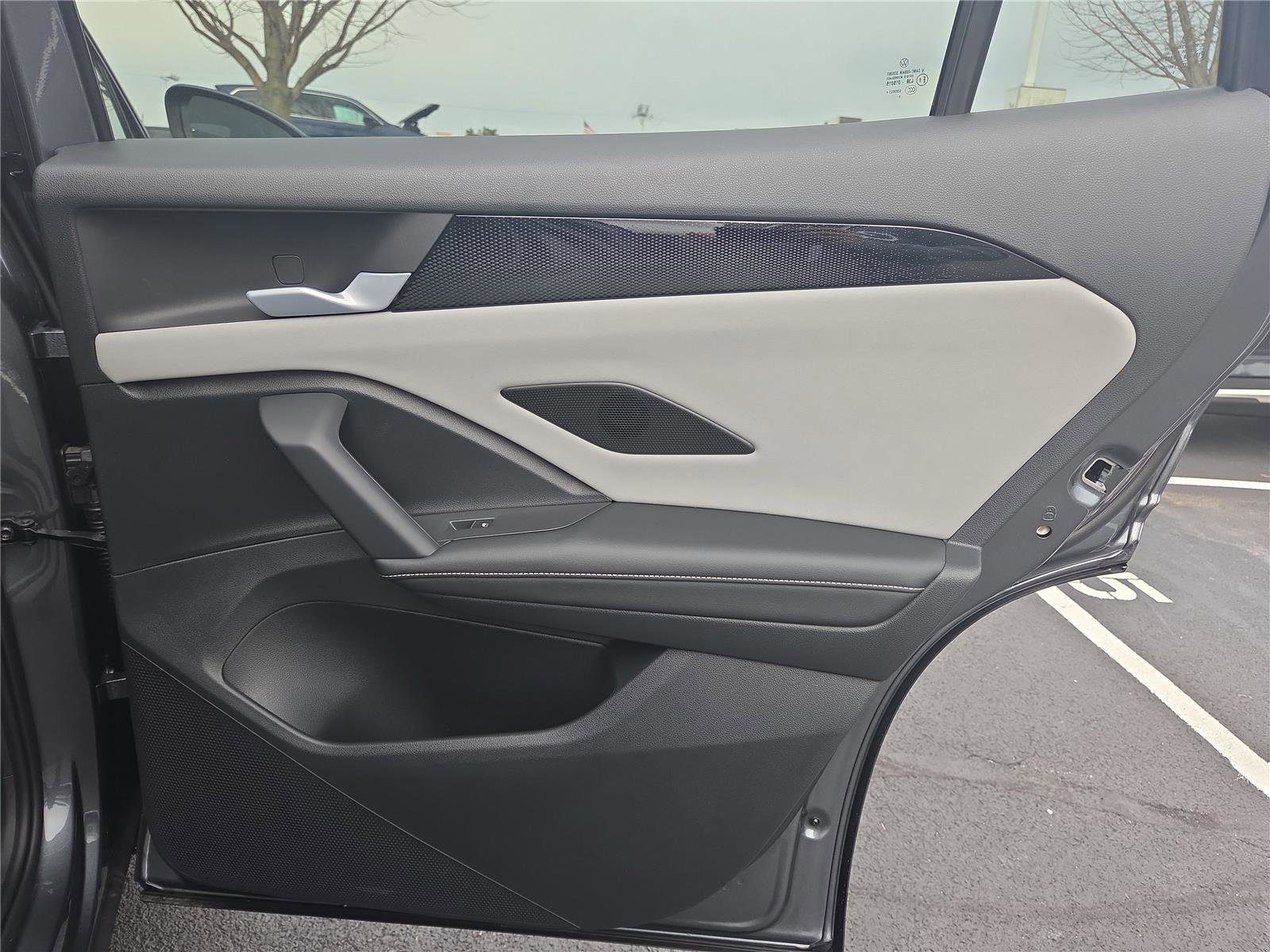 New 2026 Volkswagen Tiguan SE R-Line image 29