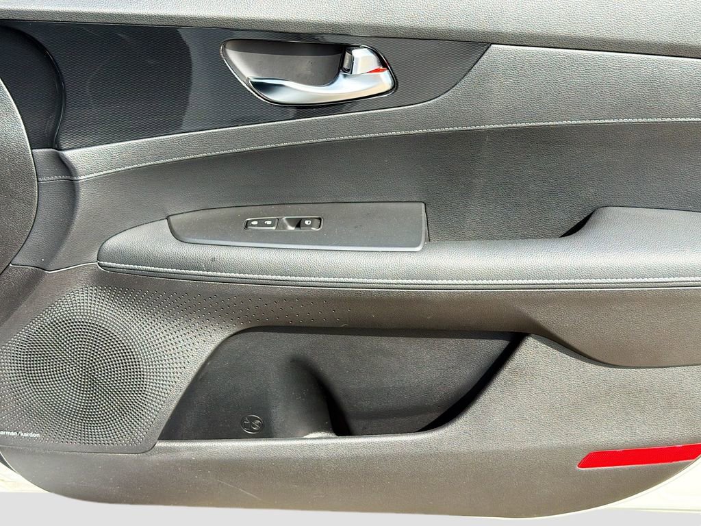 Used 2023 Kia Forte GT-Line w/ GT-Line Premium Package image 32