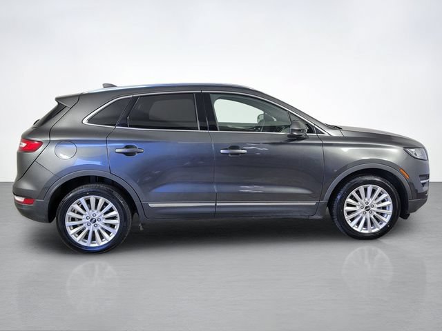 Used 2019 Lincoln MKC Premiere FWD image 2
