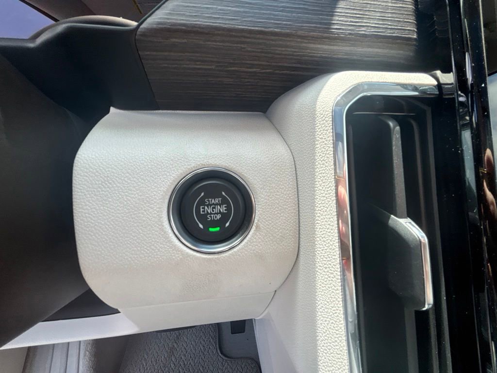 New 2026 GMC Acadia Denali w/ Super Cruise Package FWD image 17