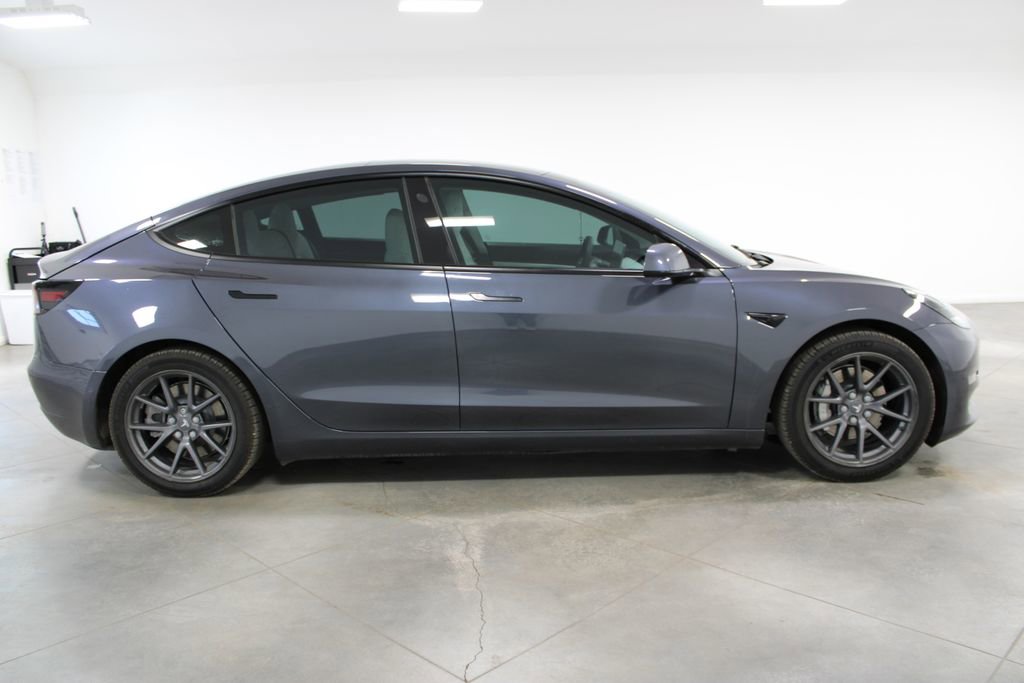 Used 2021 Tesla Model 3 Standard Range Plus RWD image 11