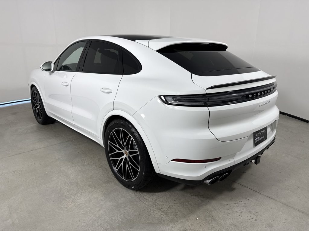 Certified 2025 Porsche Cayenne S AWD/4WD image 3